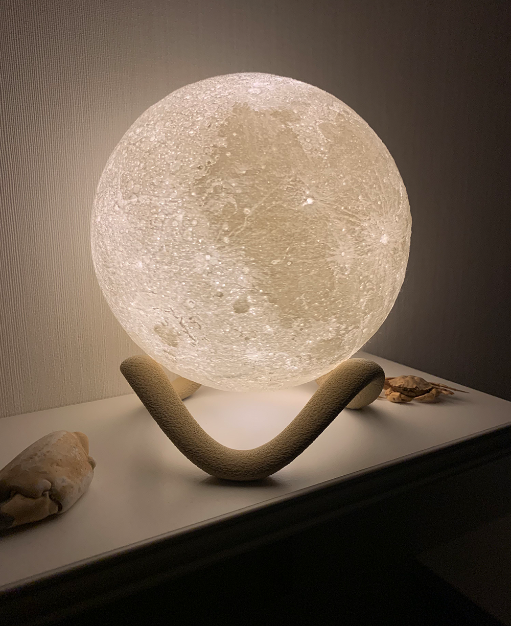 Ayla (The Moon Lamp)