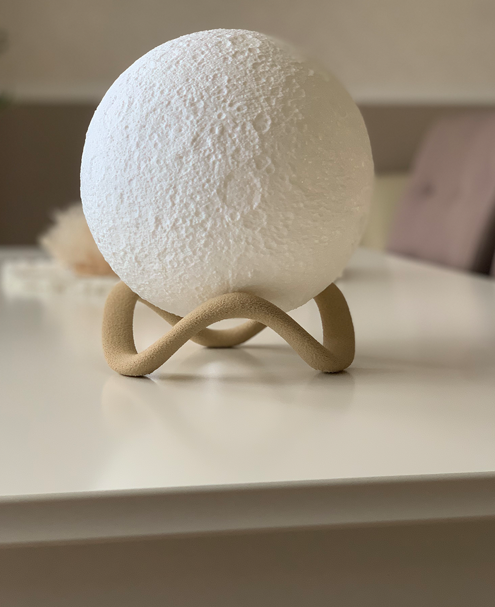 Ayla (The Moon Lamp)